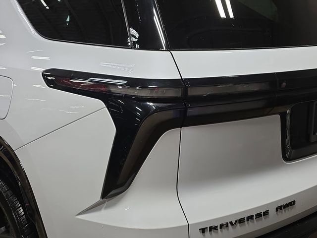 New 2026 Chevrolet Traverse RS w/ LPO, Floor Liner Package image 39