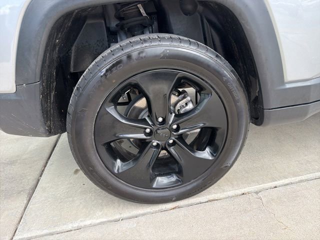 Used 2020 Jeep Compass Latitude image 28