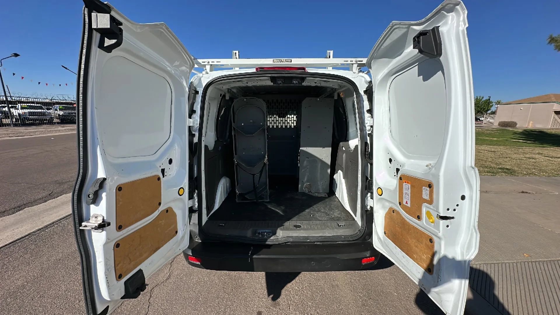 Used 2021 Ford Transit Connect XL image 4