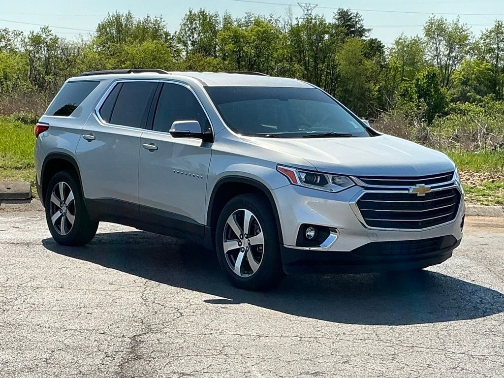 Used 2020 Chevrolet Traverse LT w/ LT Premium Package image 1