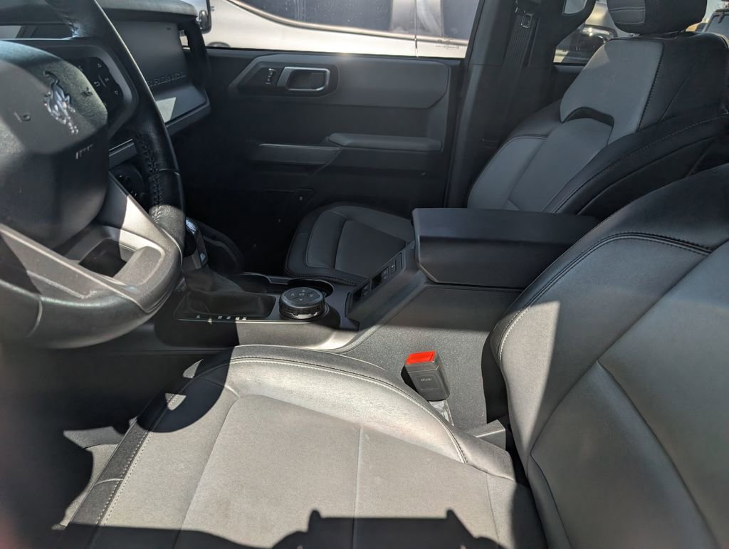 Used 2023 Ford Bronco Everglades image 8