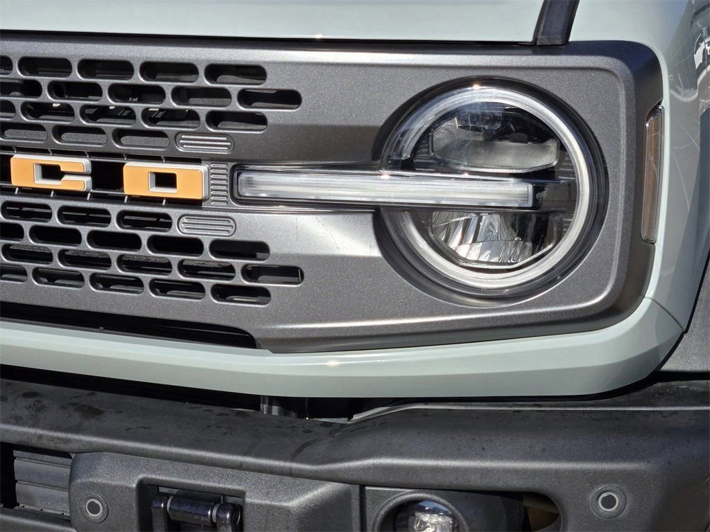 Used 2023 Ford Bronco Badlands image 16