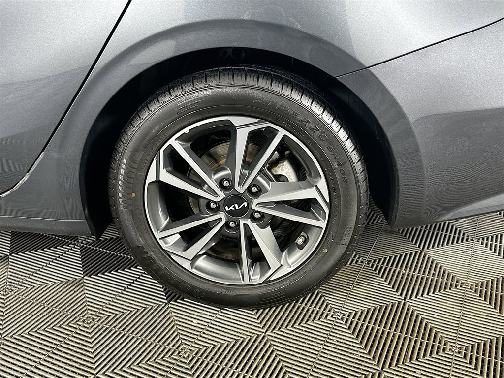 Used 2023 Kia Forte LXS image 33
