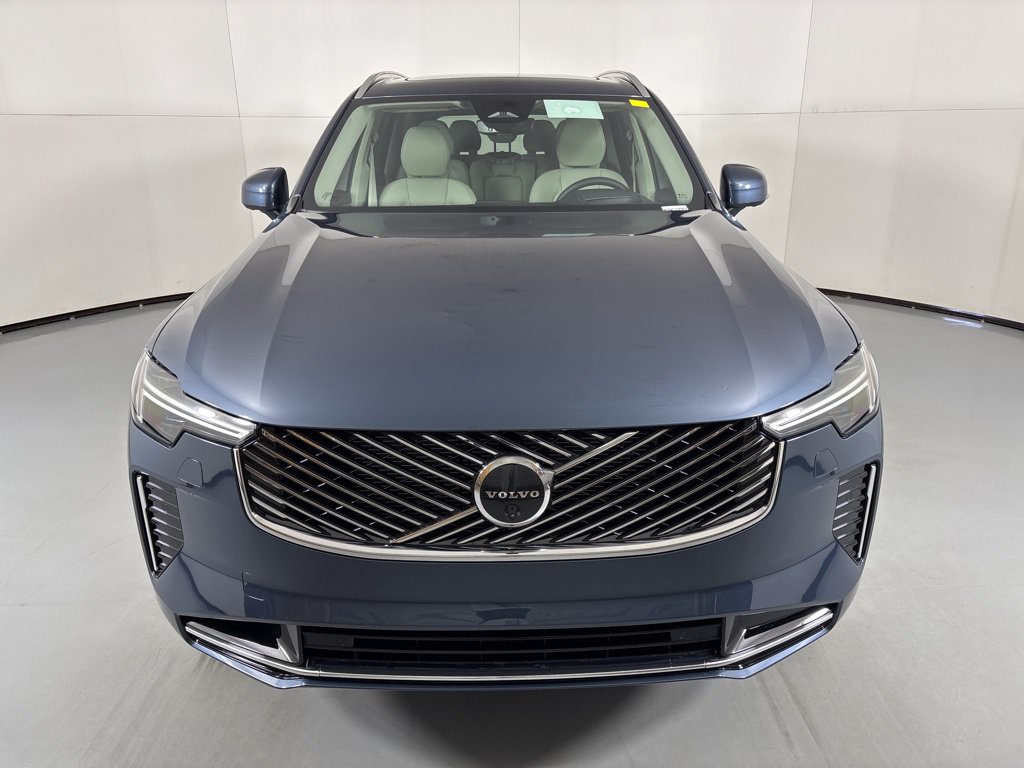 New 2026 Volvo XC90 T8 Ultra w/ Protection Package AWD/4WD image 3