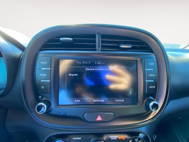 Used 2023 Kia Soul LX w/ LX Technology Package image 23