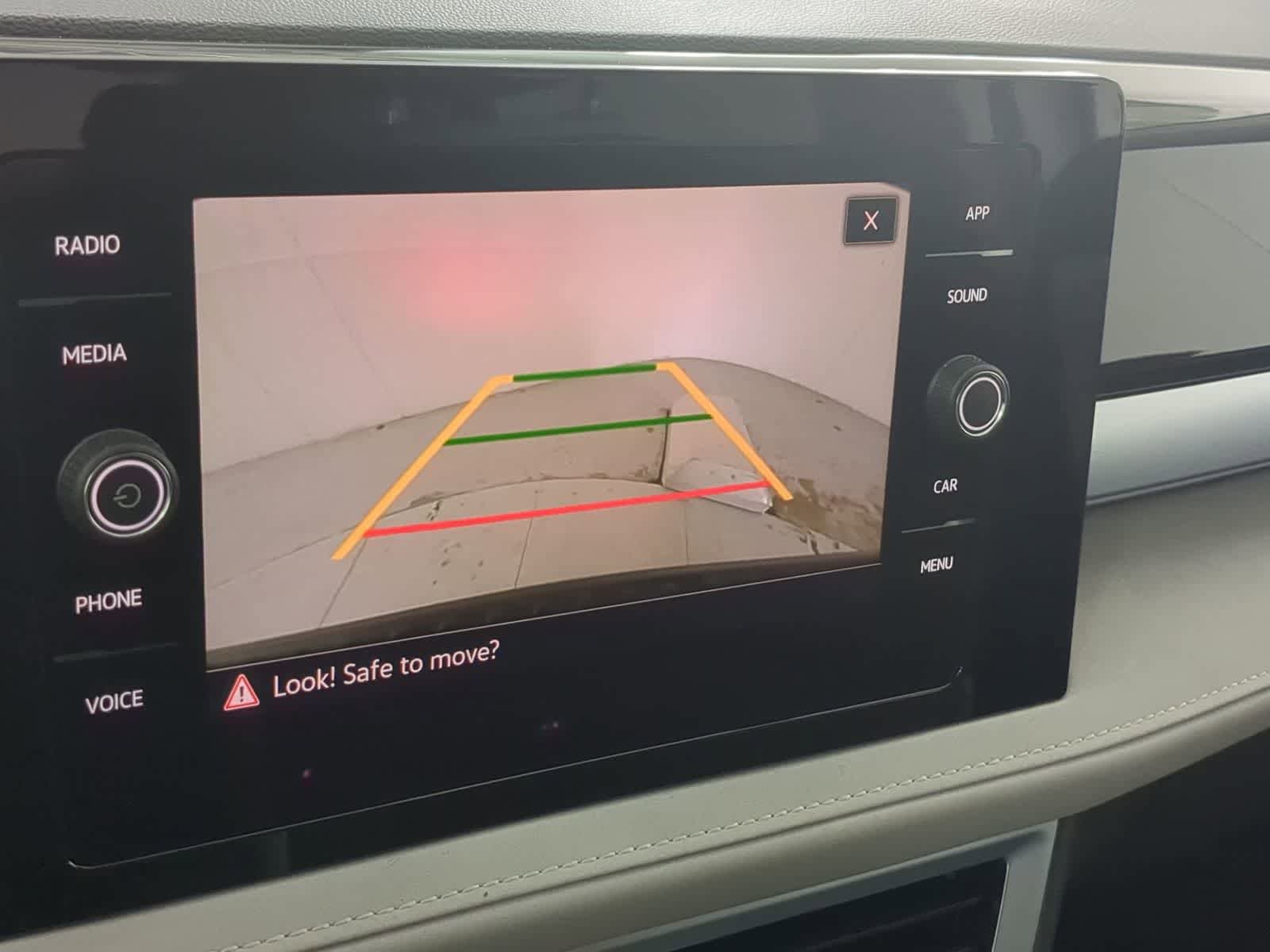 New 2025 Volkswagen Taos SE AWD/4WD image 30