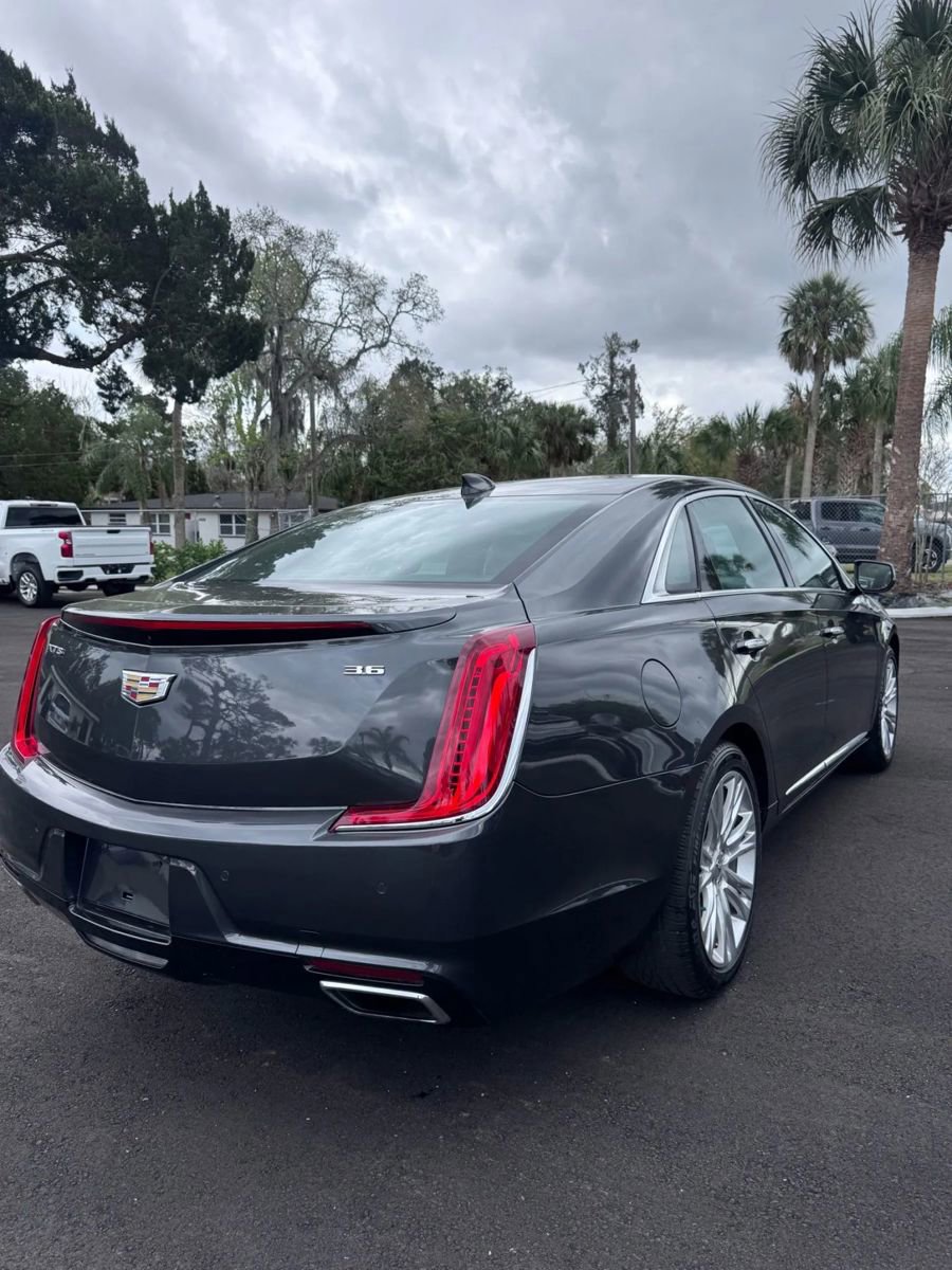 Used 2018 Cadillac XTS Luxury image 5
