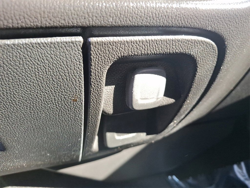 Used 2018 Chevrolet Silverado 1500 LT w/ All Star Edition image 25