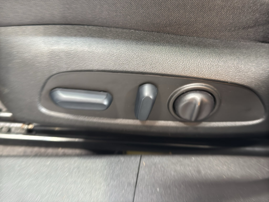 Used 2024 Chevrolet Malibu LT FWD image 14