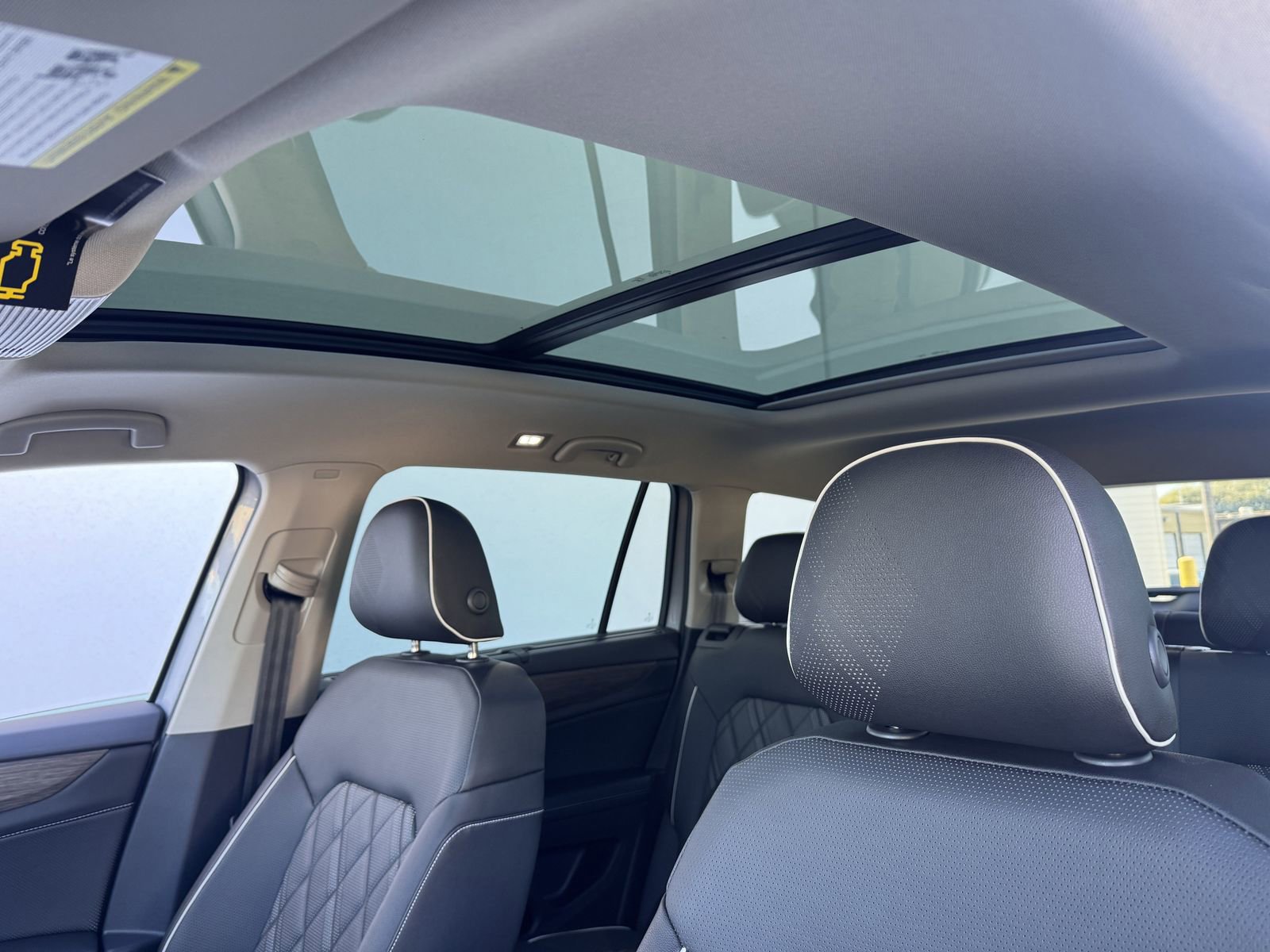 New 2026 Volkswagen Atlas SEL Premium R-Line image 24