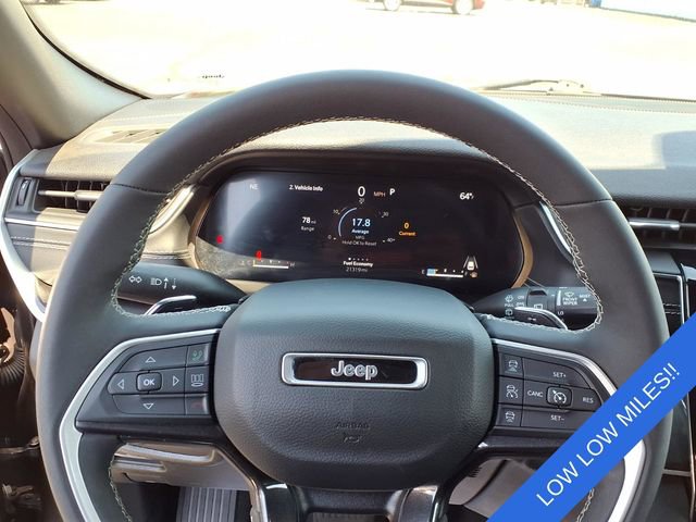Used 2023 Jeep Grand Cherokee Altitude AWD/4WD image 8