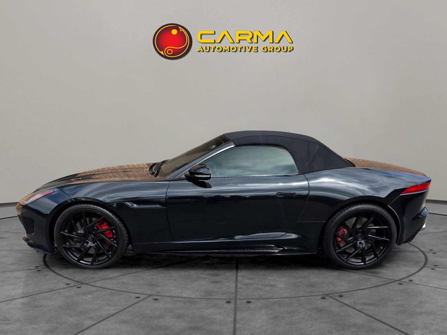 Used 2016 Jaguar F-TYPE R image 2