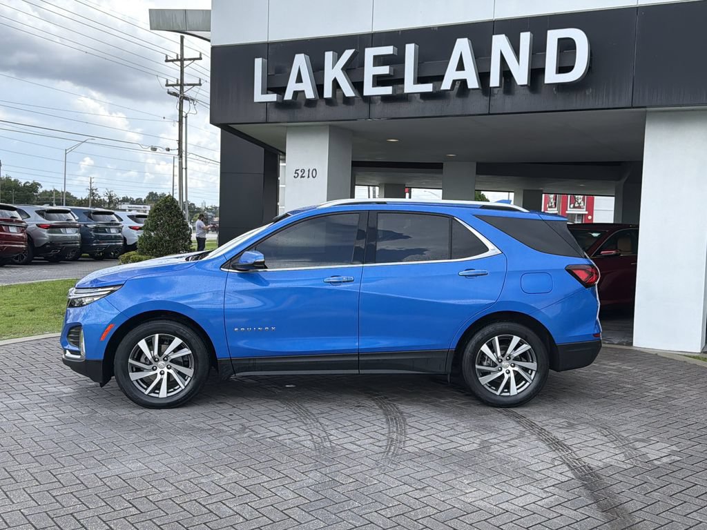 Certified 2024 Chevrolet Equinox Premier w/ LPO, Cargo Package FWD image 3