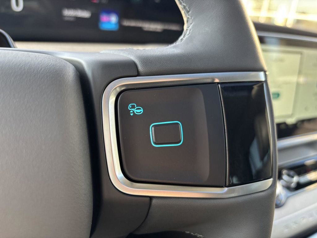 New 2025 Ford Expedition Active image 28