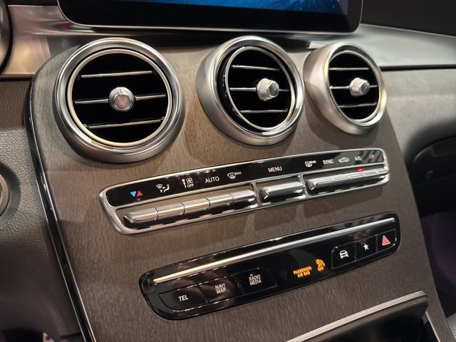 Used 2022 Mercedes-Benz GLC 300 4MATIC w/ AMG Line image 14