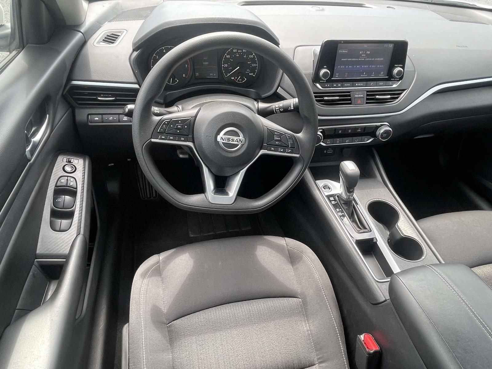 Used 2022 Nissan Altima 2.5 S FWD image 11
