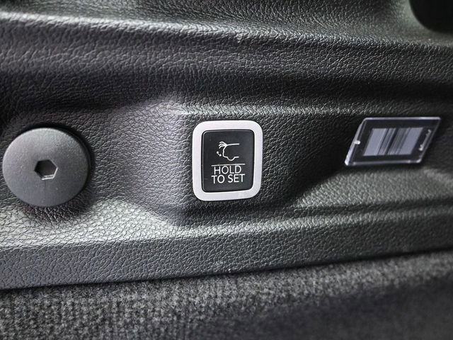 Used 2022 Jeep Grand Cherokee L Overland w/ Luxury Tech Group IV image 18