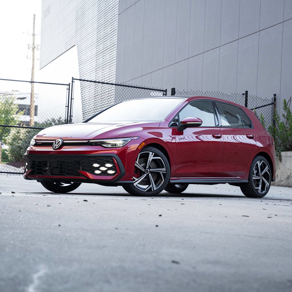 New 2026 Volkswagen GTI SE FWD image 1