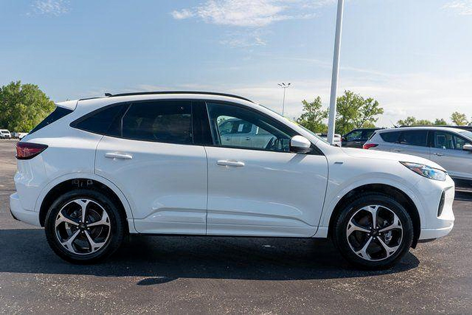 Used 2026 Ford Escape ST-Line Elite w/ Premium Technology Package AWD/4WD image 5