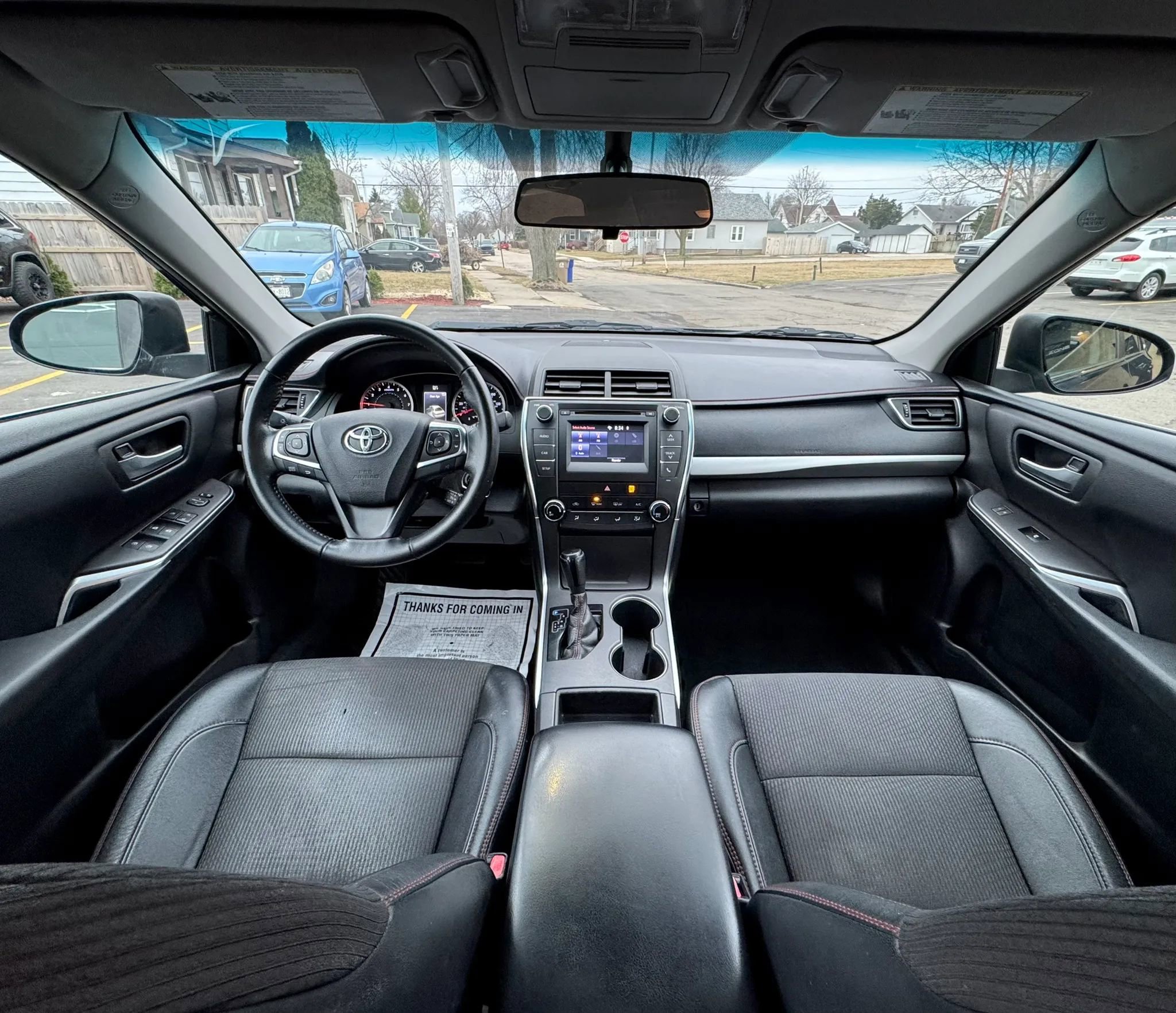 Used 2017 Toyota Camry SE image 2