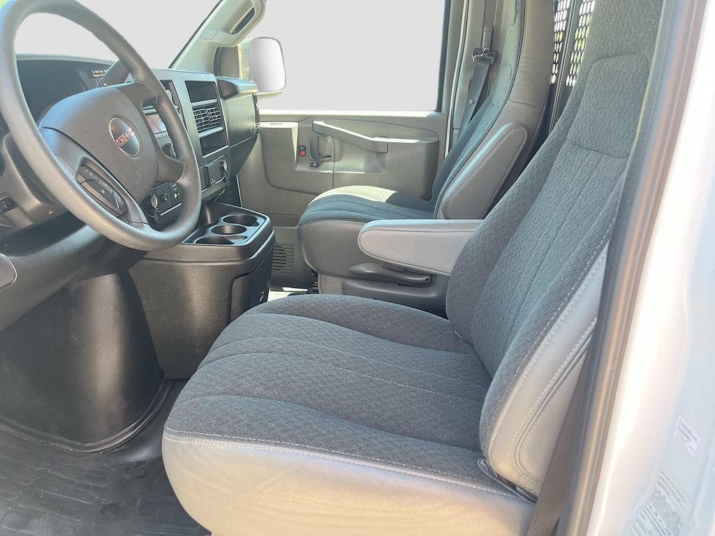 Used 2025 GMC Savana 2500 w/ Driver Convenience Package RWD image 20