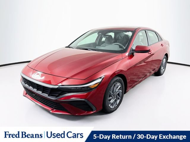 Used 2024 Hyundai Elantra SEL FWD image 3