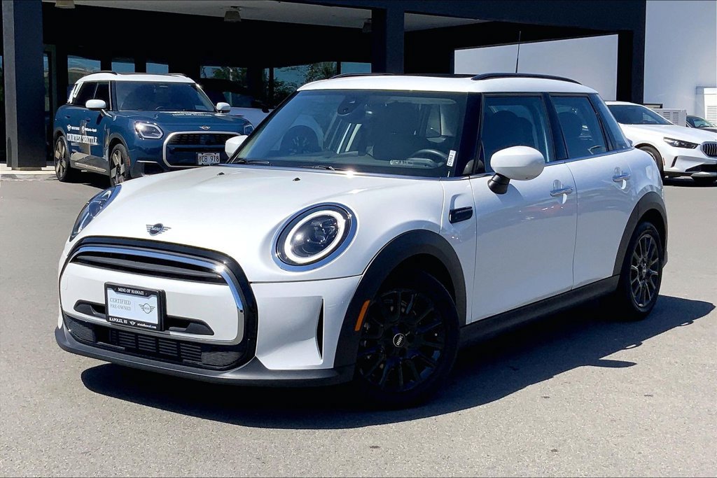 Certified 2024 MINI Cooper 4-Door Hardtop FWD image 3