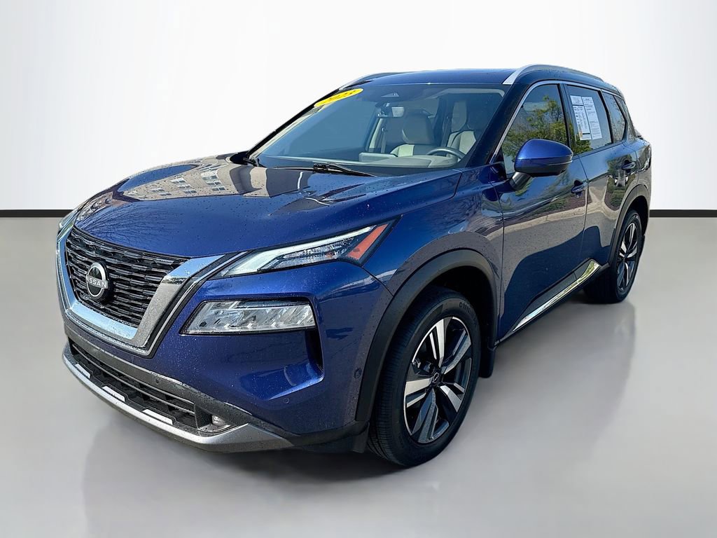 Used 2023 Nissan Rogue SL w/ SL Premium Package image 3