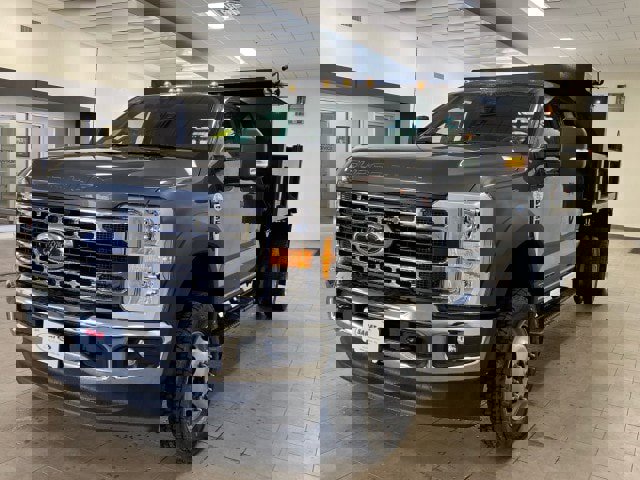 New 2026 Ford F550 4x4 Supercab Super Duty w/ XLT Value Package image 4