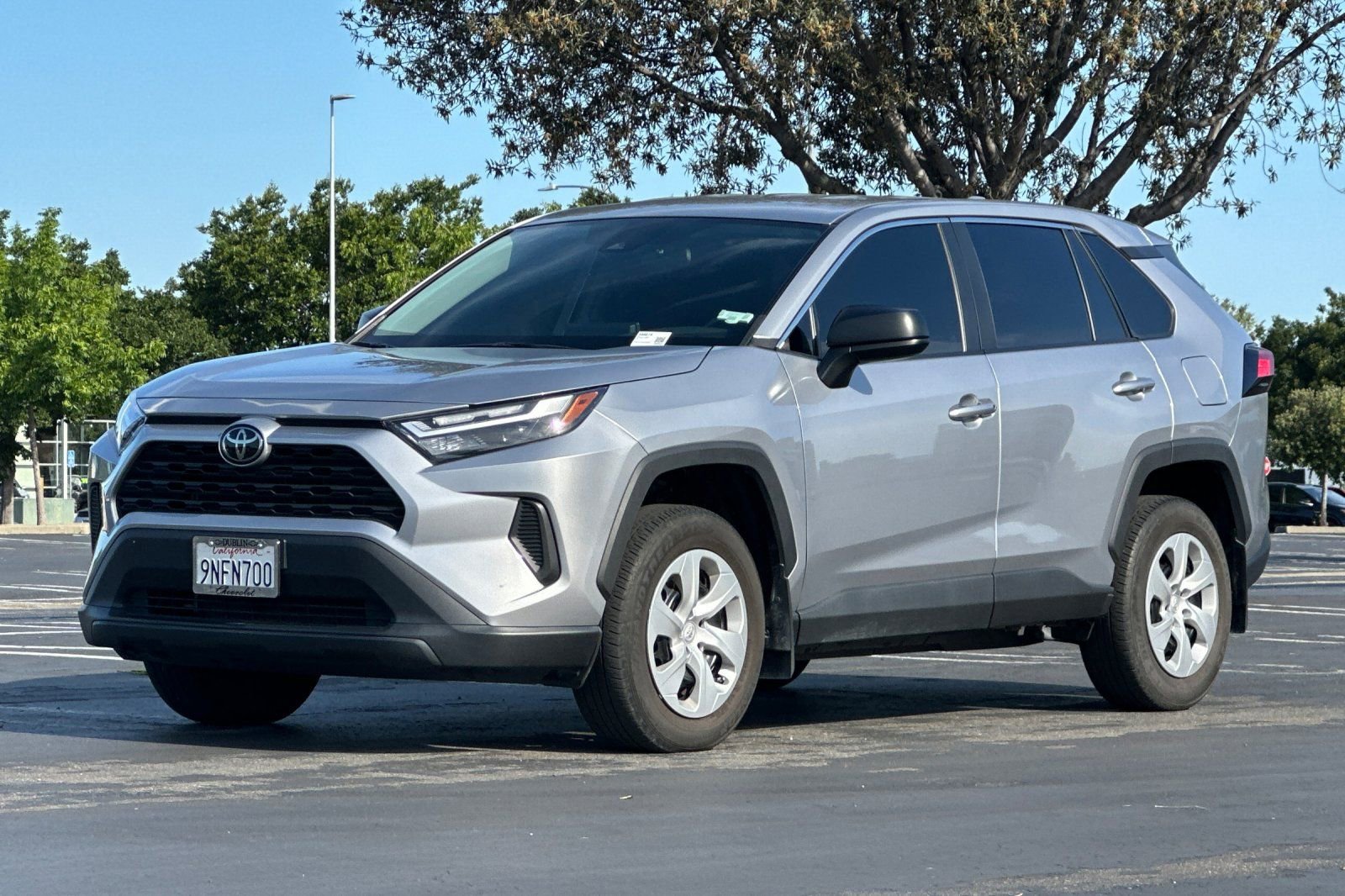 Used 2024 Toyota RAV4 LE FWD image 8