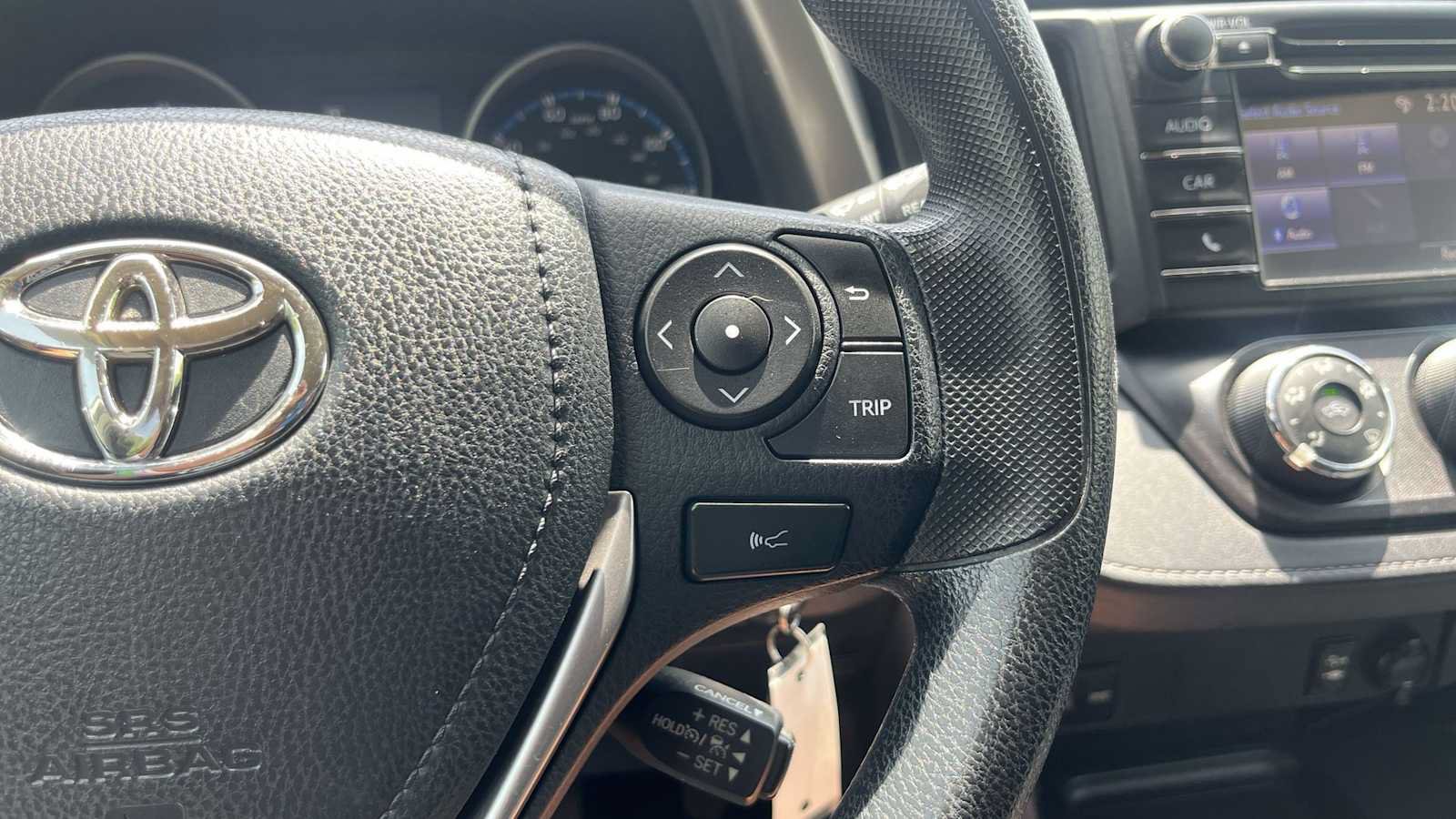 Used 2017 Toyota RAV4 LE AWD/4WD image 39