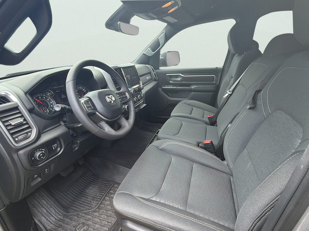 Used 2025 RAM 1500 Big Horn AWD/4WD image 9