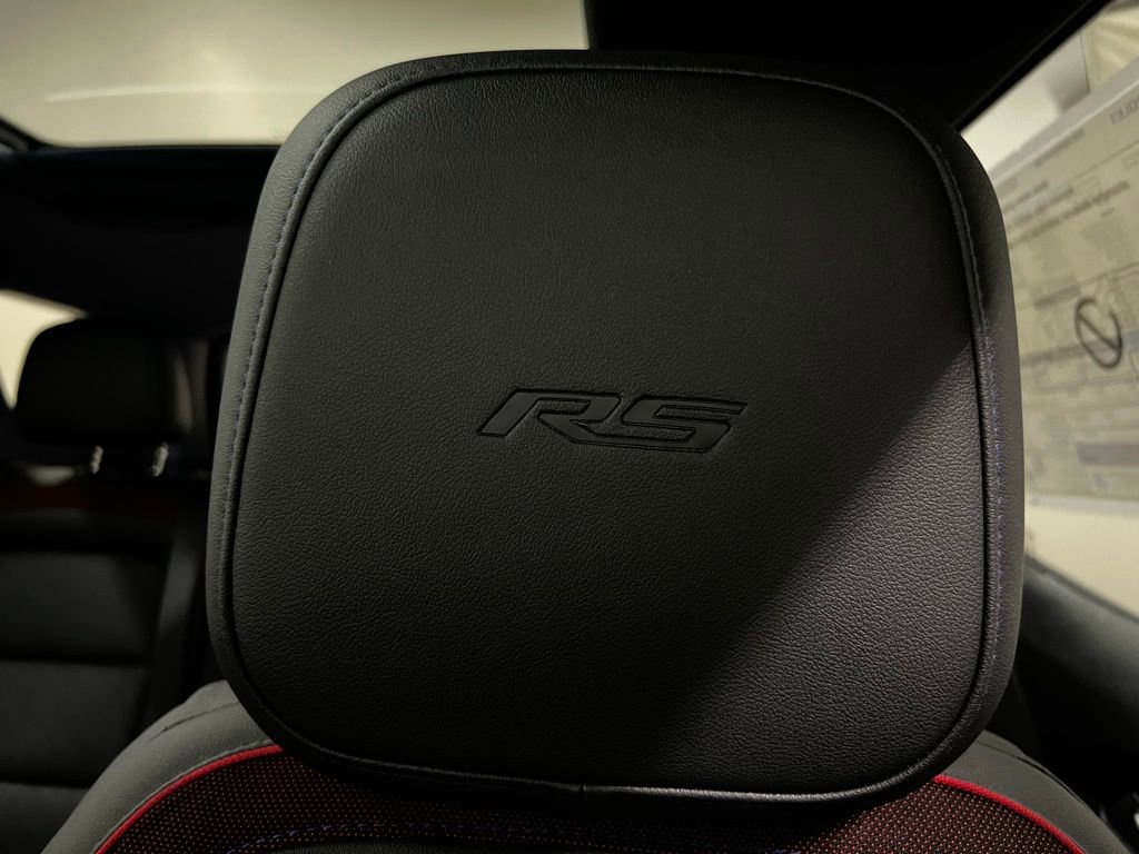 New 2026 Chevrolet Equinox RS w/ LPO, Floor Liner Package image 31