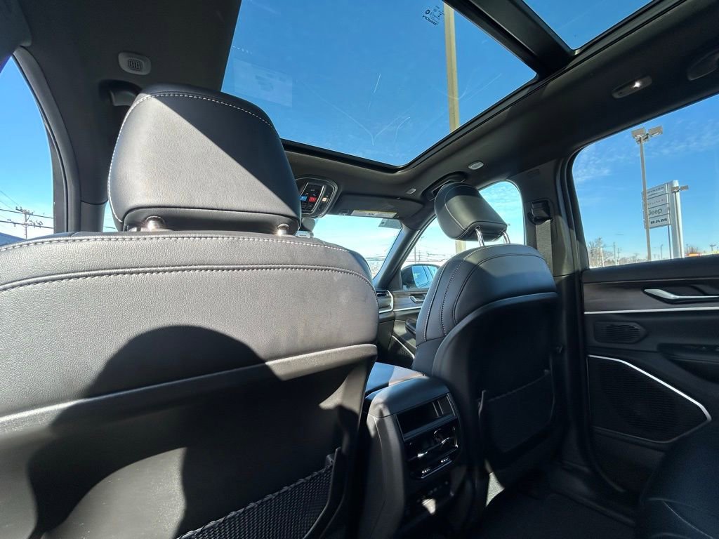 New 2026 Jeep Grand Cherokee Limited w/ Limited Altitude Package image 27