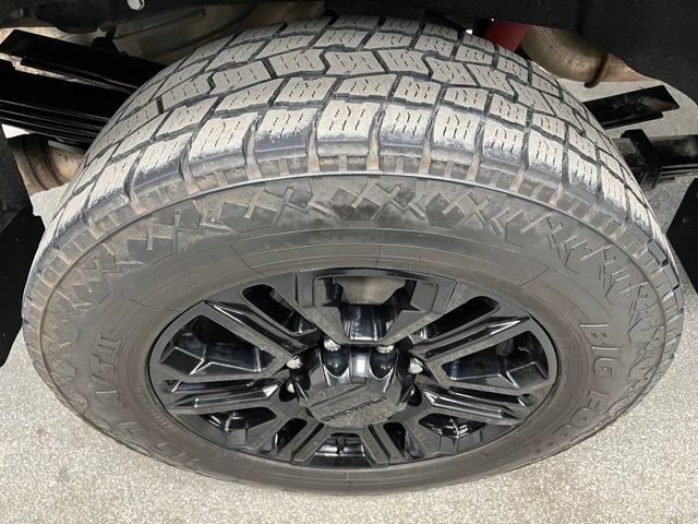 Used 2021 GMC Sierra 3500 Denali w/ Denali Black Diamond Edition AWD/4WD image 16
