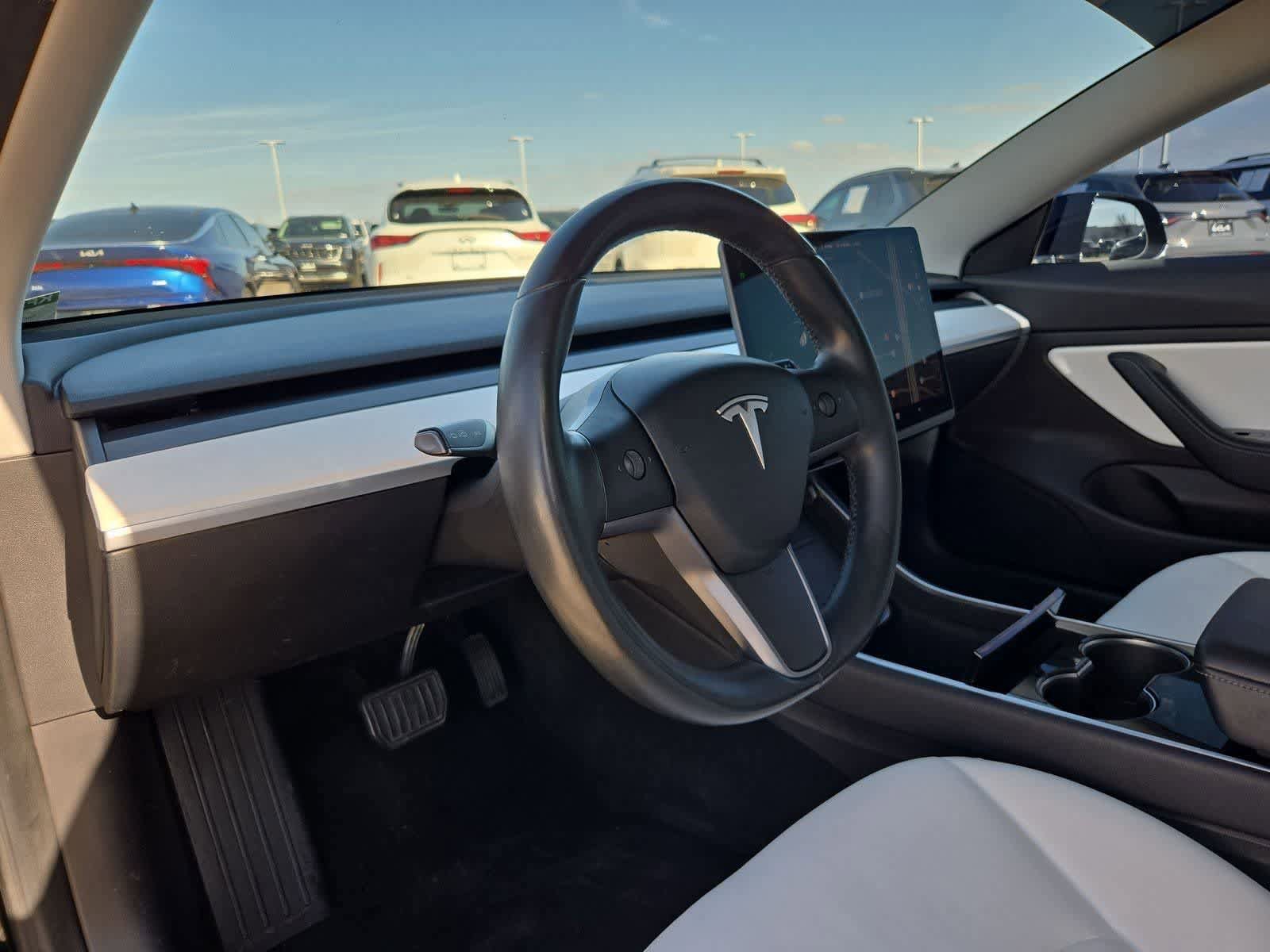 Used 2019 Tesla Model 3 Long Range video 2