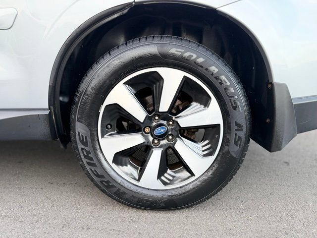 Used 2017 Subaru Forester 2.5i Limited AWD/4WD image 32