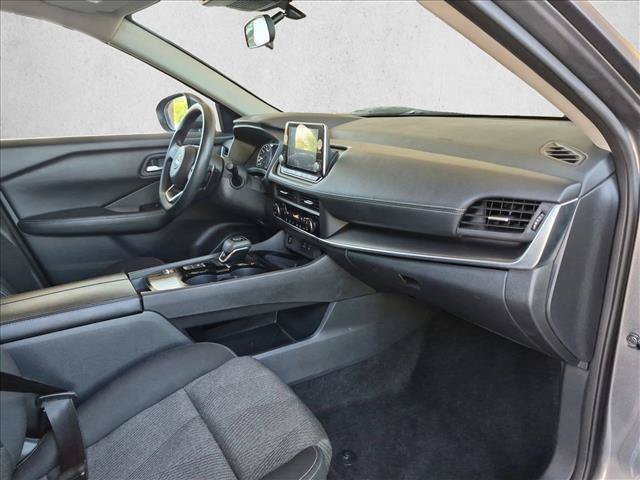 Used 2024 Nissan Rogue SV FWD image 21