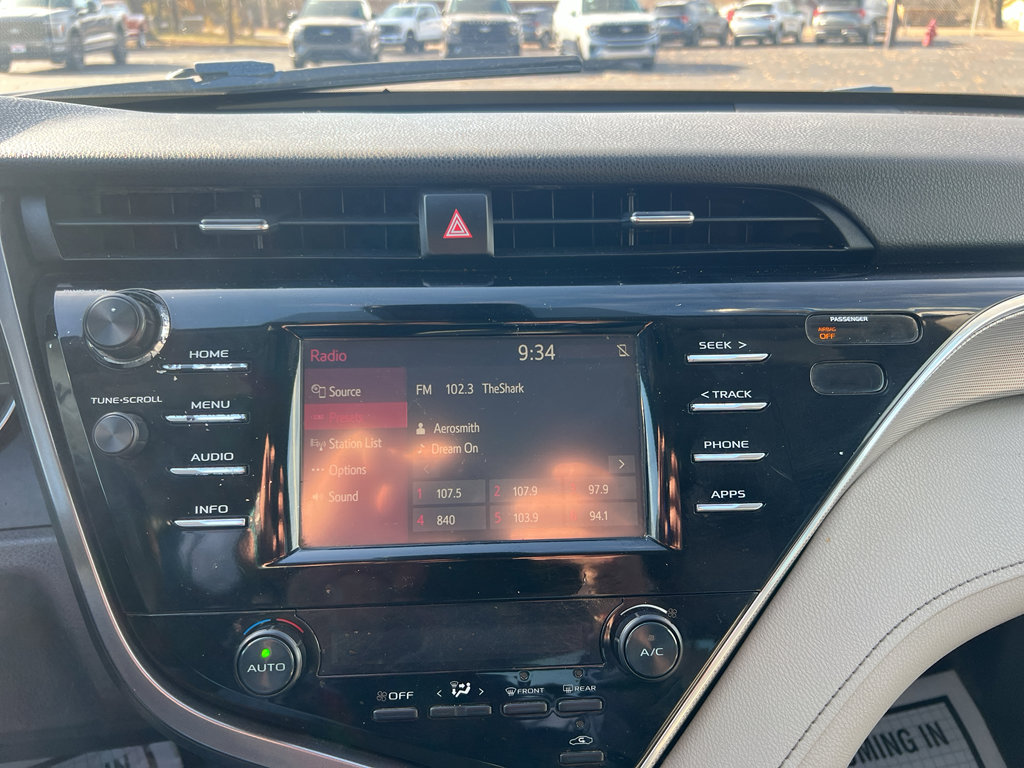 Used 2018 Toyota Camry SE w/ Protection Package (Q2) image 22