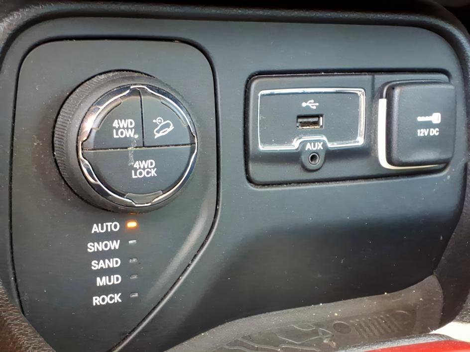 Used 2017 Jeep Renegade Trailhawk image 20
