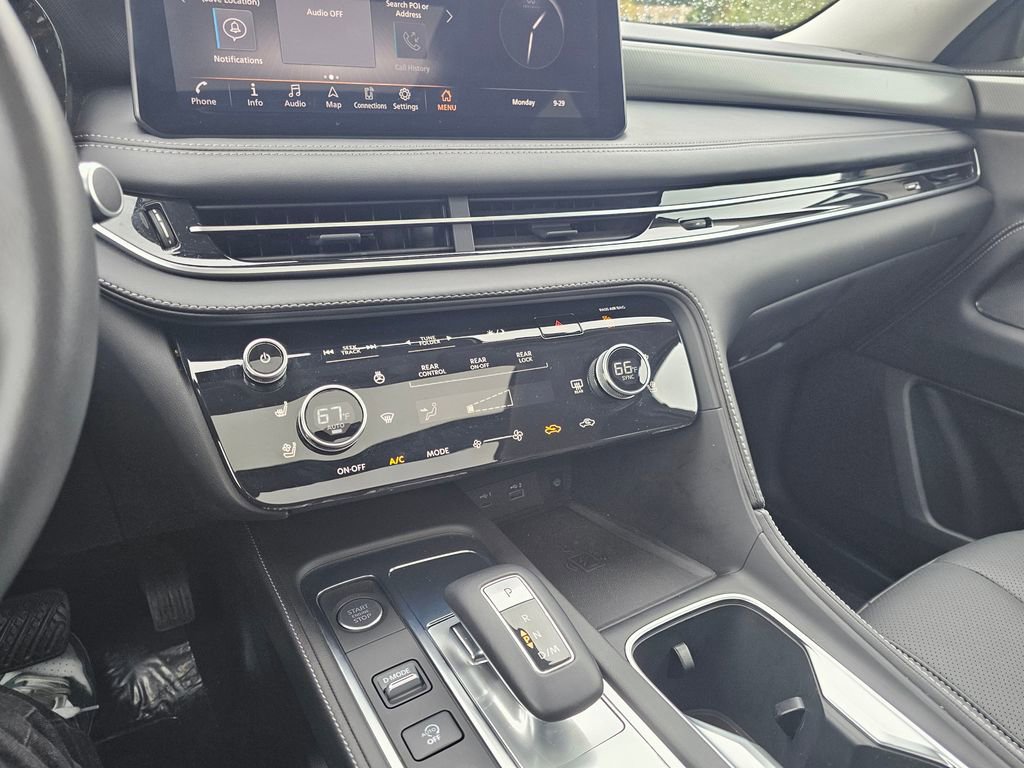 Certified 2024 INFINITI QX60 Luxe w/ Cargo Package image 30