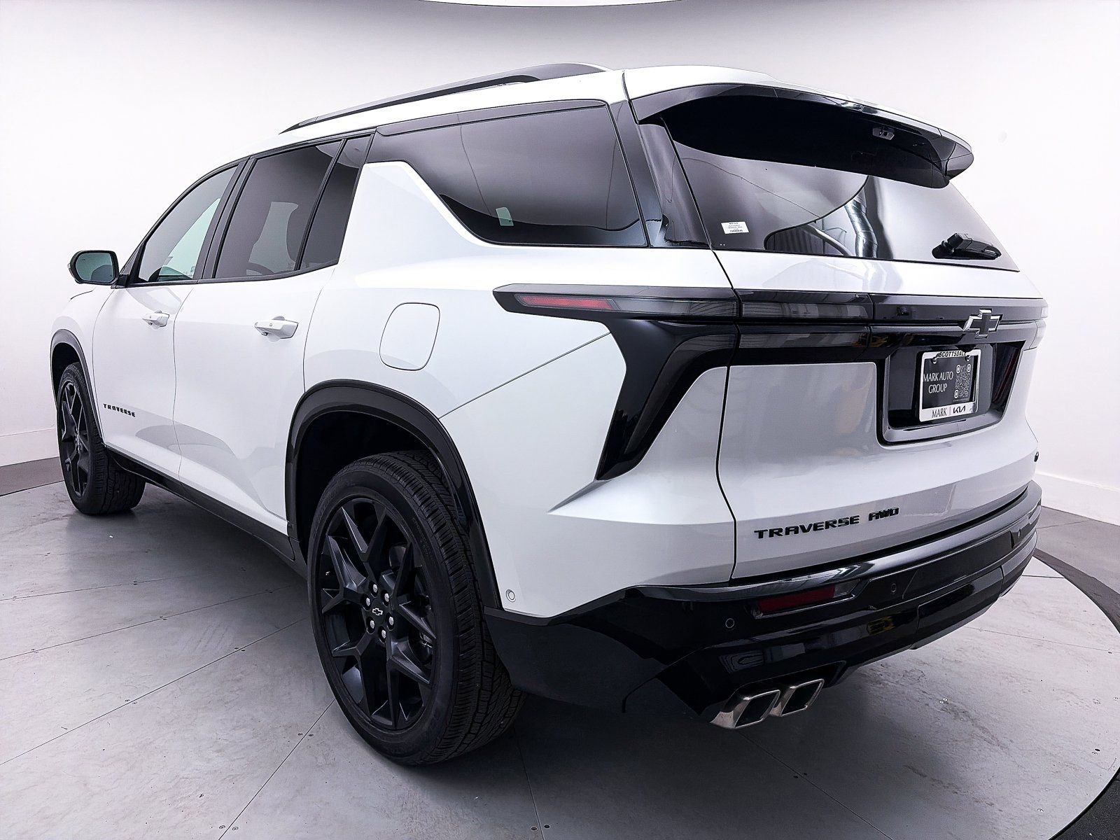 Used 2024 Chevrolet Traverse RS w/ LPO, Floor Liner Package AWD/4WD image 30