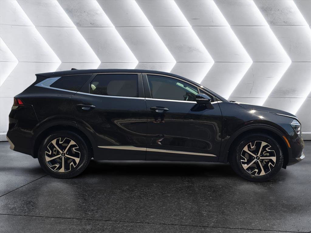 Used 2025 Kia Sportage EX FWD image 6