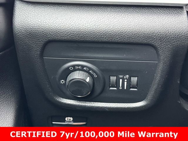 Certified 2023 Jeep Grand Cherokee L Laredo image 27