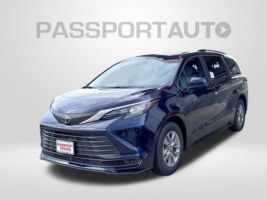 New 2026 Toyota Sienna LE FWD image 1