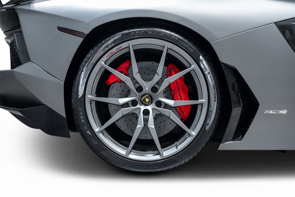 Used 2017 Lamborghini Aventador LP 700-4 image 27
