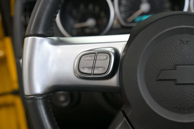 Used 2005 Chevrolet SSR w/ Preferred Equipment Group RWD image 45