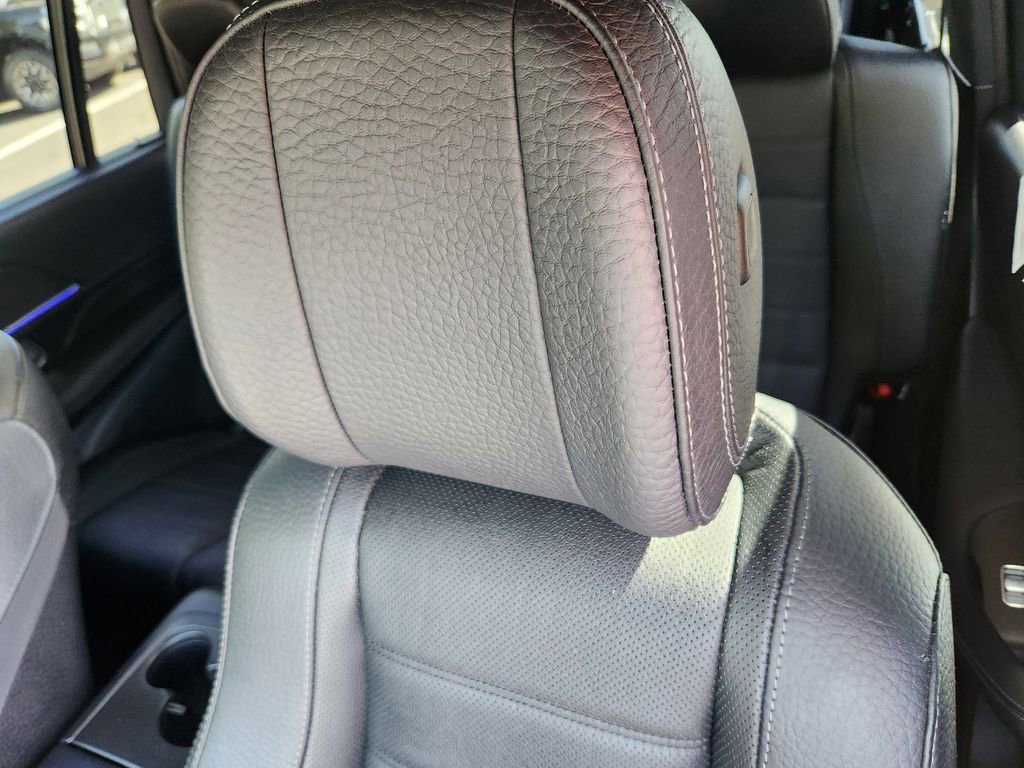 Used 2022 Mercedes-Benz GLS 450 4MATIC image 31