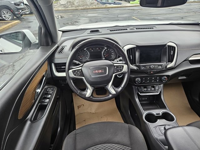 Used 2021 GMC Terrain SLE w/ LPO, Floor Liner Package image 17