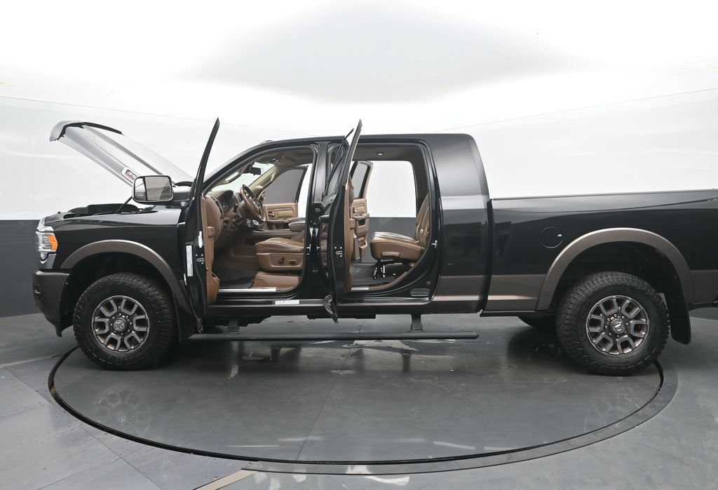 Used 2022 RAM 3500 Limited AWD/4WD image 70